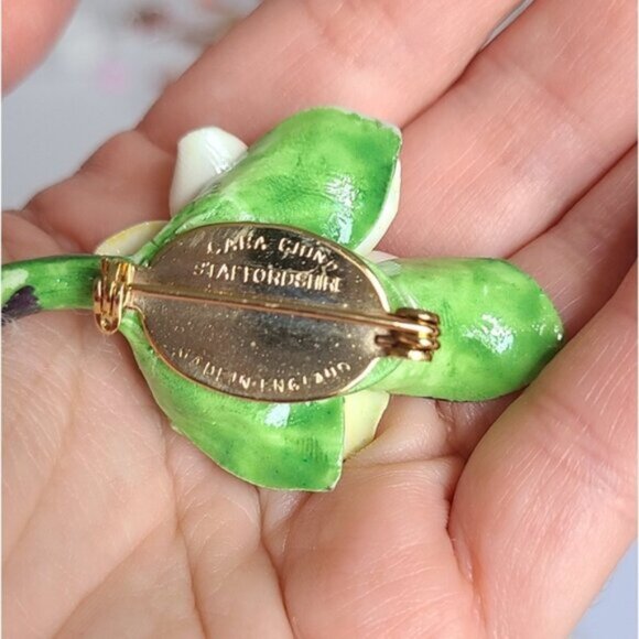 Vintage Signed Collectible Cara China White Flower Floral Brooch London - Picture 9 of 10